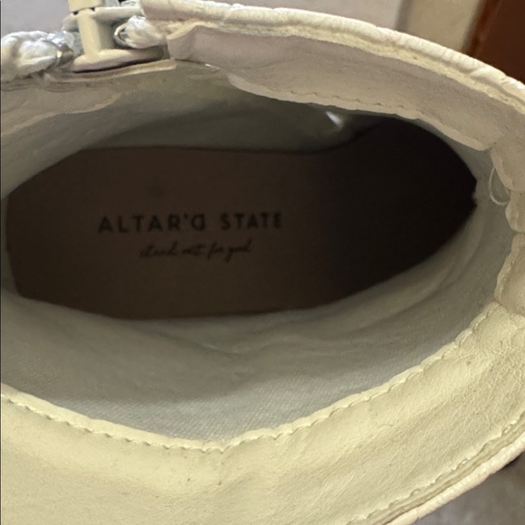 White booties - Picture 4 of 4